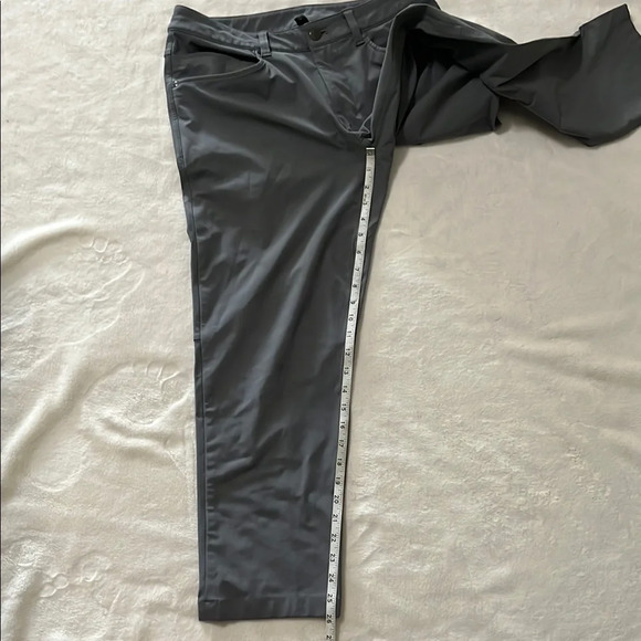 Lululemon Men's Gray Pants - Picture 11 of 13